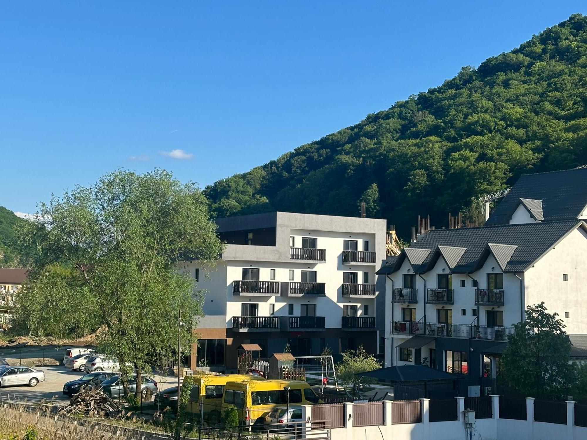 Grand Caciulata Hotel Exterior photo